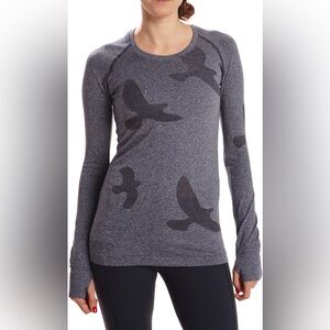 Oiselle flyte Long Sleeve Top in blue NWOT